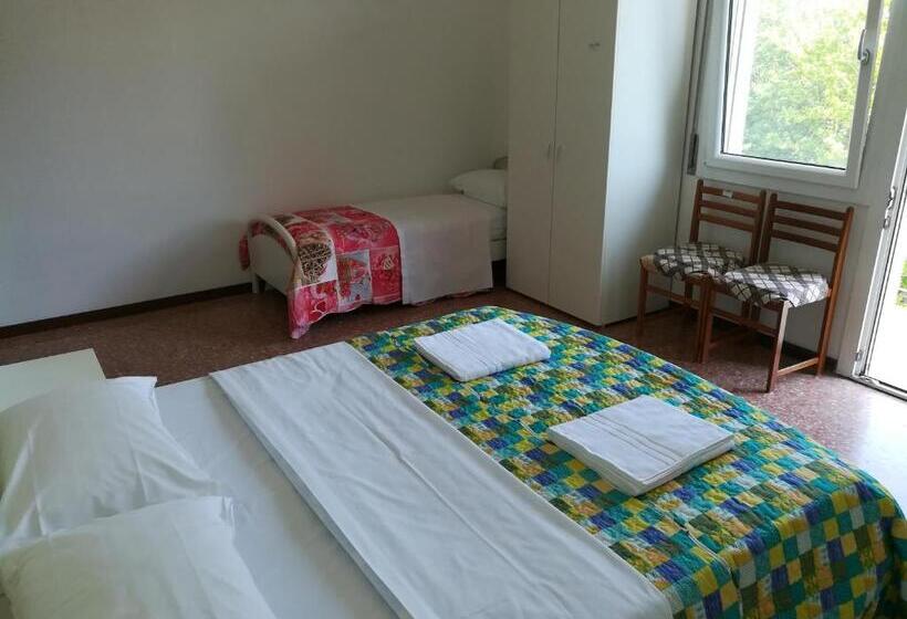 בית מלון כפרי Venice Garden House