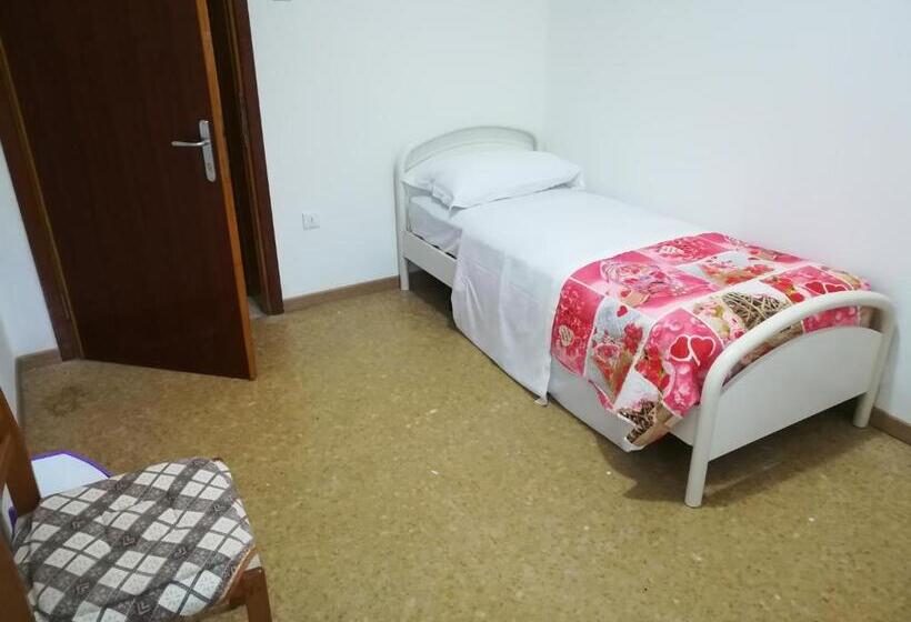 בית מלון כפרי Venice Garden House