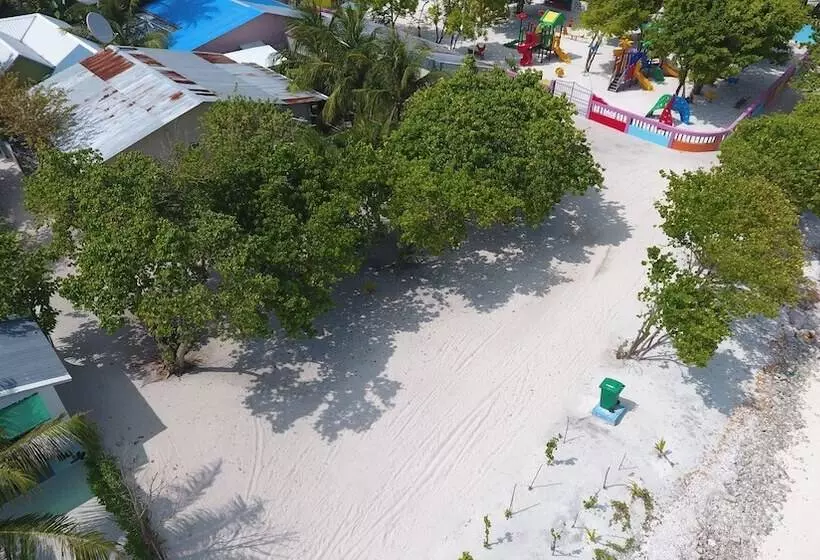 پانسیون Ithaa Beach Maldives