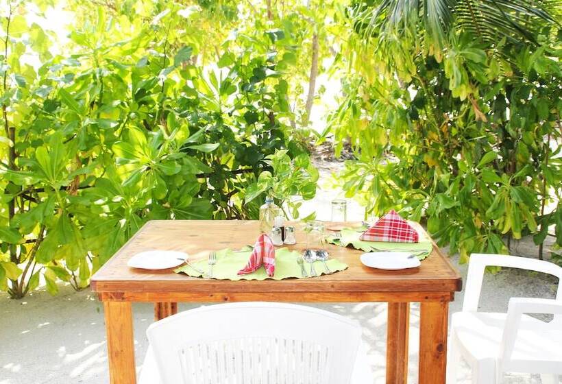 پانسیون Ithaa Beach Maldives