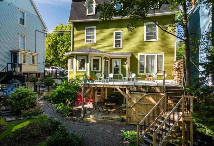 پانسیون The Elizabeth Manor Guesthouse