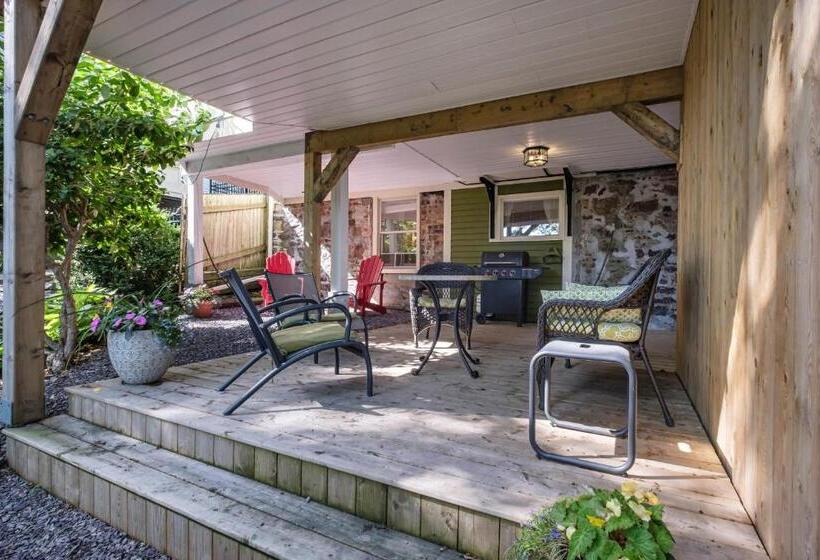 پانسیون The Elizabeth Manor Guesthouse