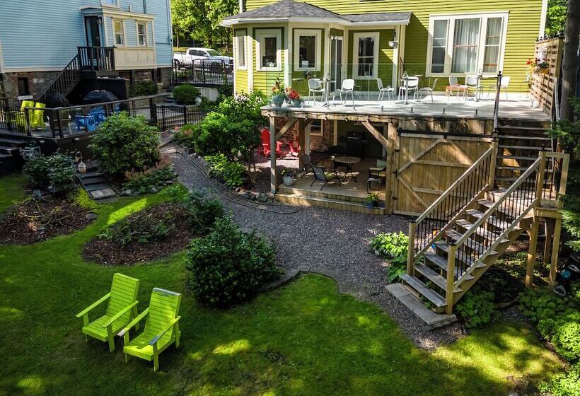 پانسیون The Elizabeth Manor Guesthouse