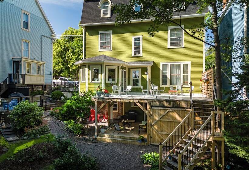 پانسیون The Elizabeth Manor Guesthouse