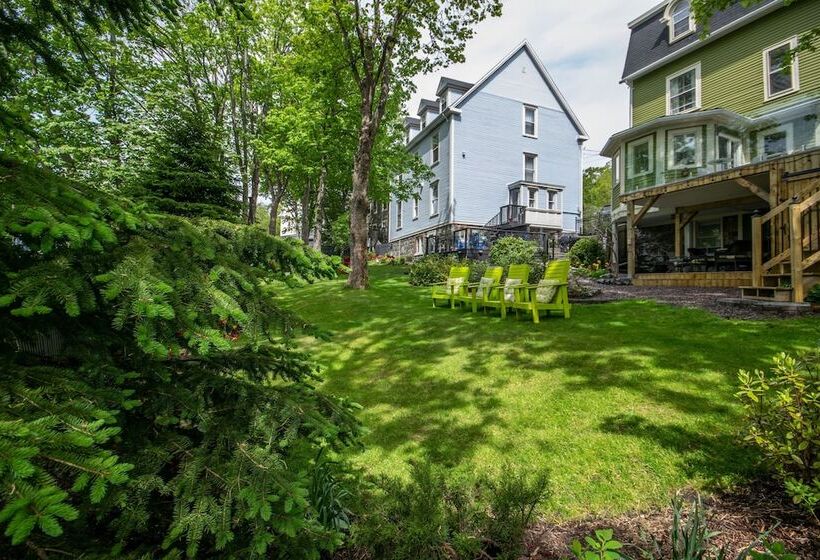 پانسیون The Elizabeth Manor Guesthouse