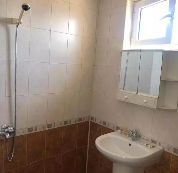 پانسیون Guest House Rai