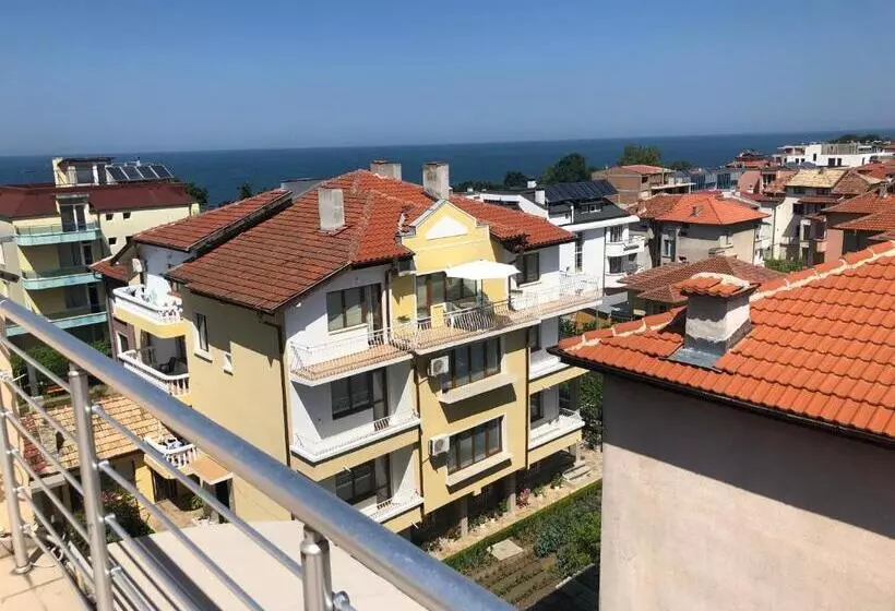 پانسیون Guest House Rai