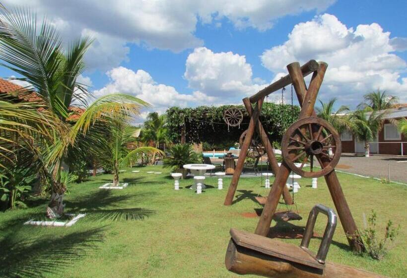 پانسیون Pousada Quinta Das Aroeiras