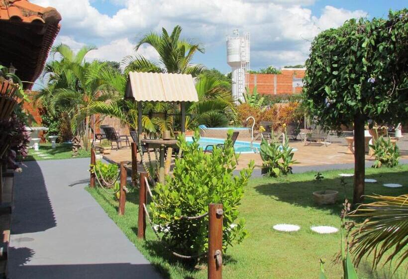 پانسیون Pousada Quinta Das Aroeiras