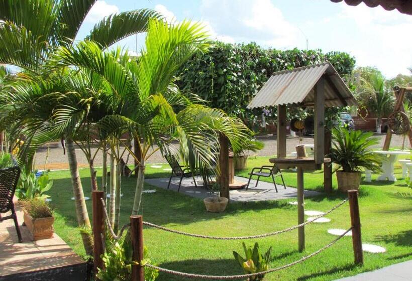 پانسیون Pousada Quinta Das Aroeiras