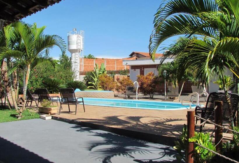 پانسیون Pousada Quinta Das Aroeiras