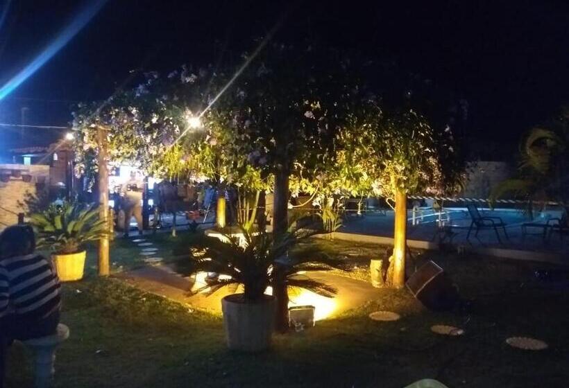 پانسیون Pousada Quinta Das Aroeiras