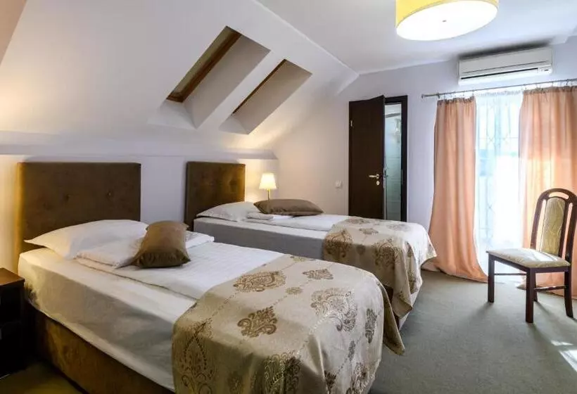 Majatalo Vila Palace