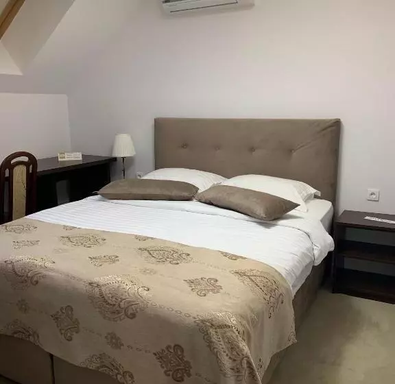 Majatalo Vila Palace