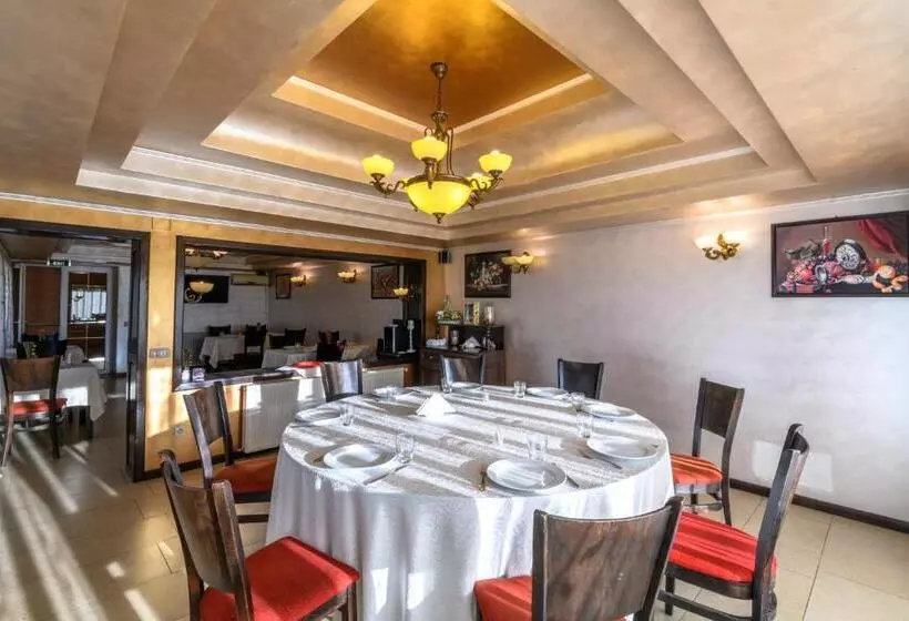 Majatalo Vila Palace