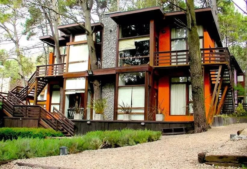 Altos Medanos Cabañas & Club De Bosque