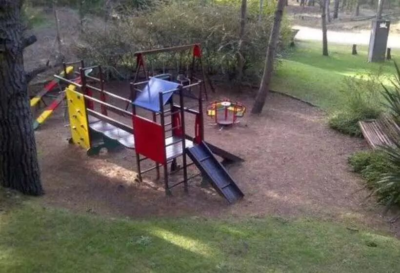 Altos Medanos Cabañas & Club De Bosque