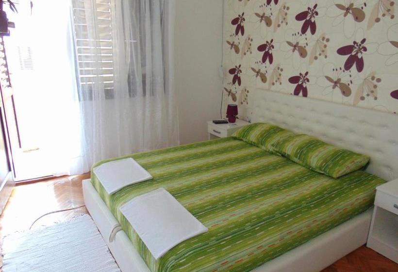 پانسیون Guest House Ivan