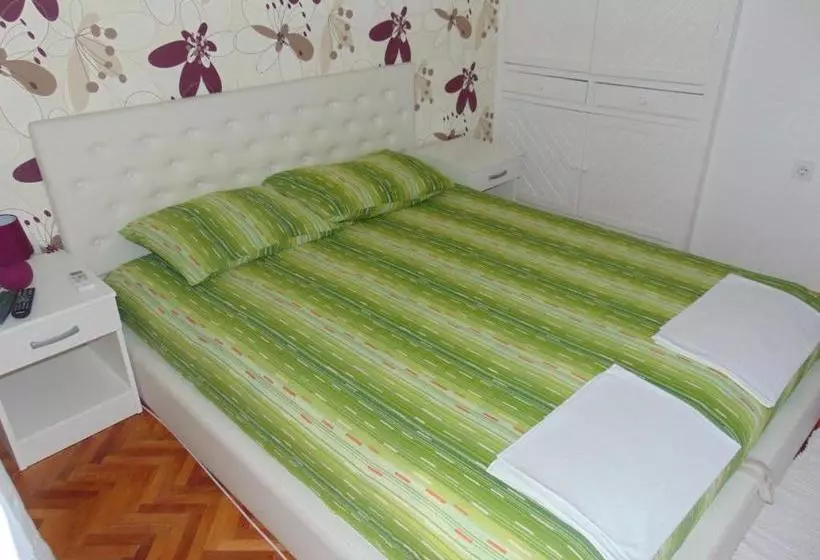 پانسیون Guest House Ivan