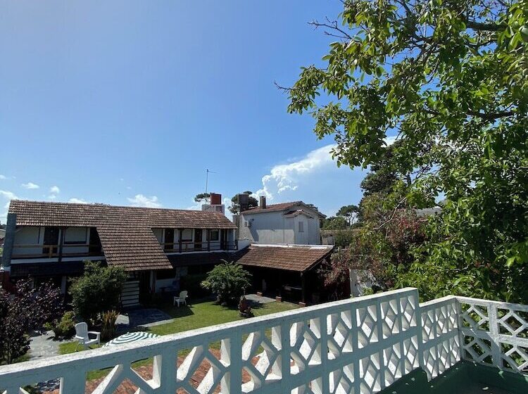 ペンション Hostería Las Grullas