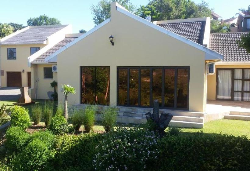 פנסיון Jakobs Guesthouse & Cottage