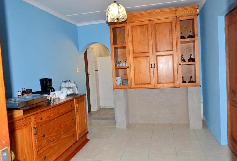 פנסיון Jakobs Guesthouse & Cottage