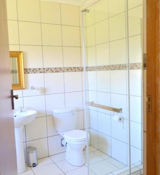 פנסיון Jakobs Guesthouse & Cottage