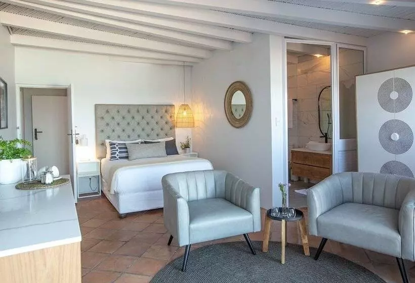 Majatalo Villa Marine Guest House