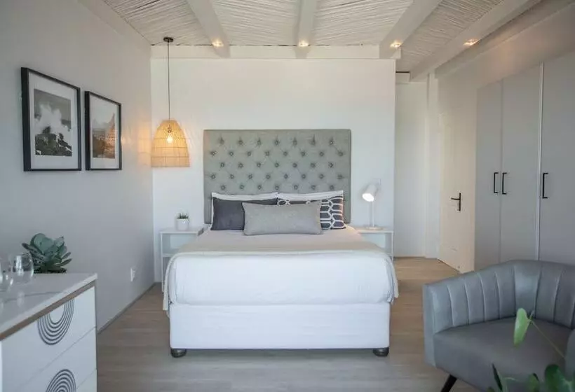 Majatalo Villa Marine Guest House