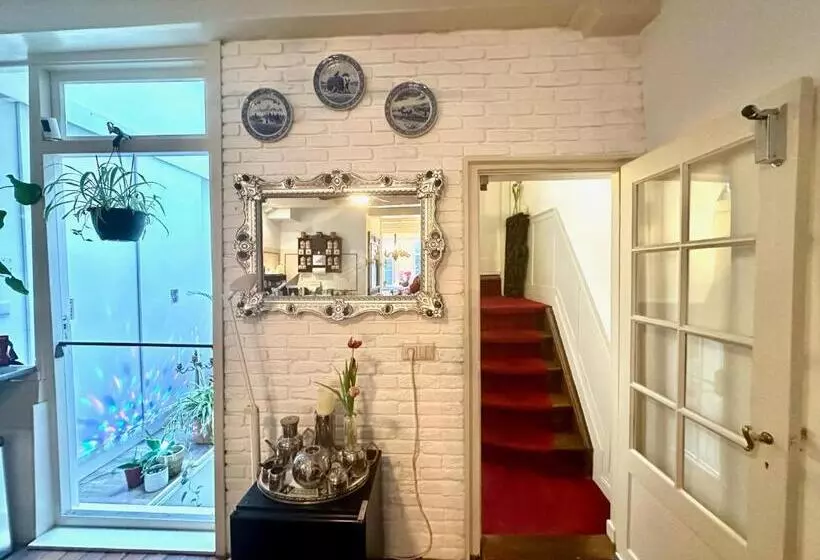 ベッドアンドブレックファースト Amsterdam Barangay