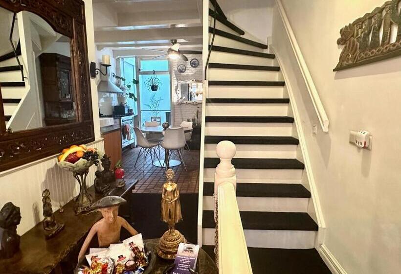 مبيت وإفطار Amsterdam Barangay