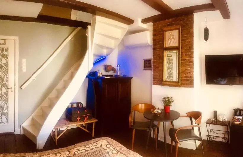 ベッドアンドブレックファースト Amsterdam Barangay