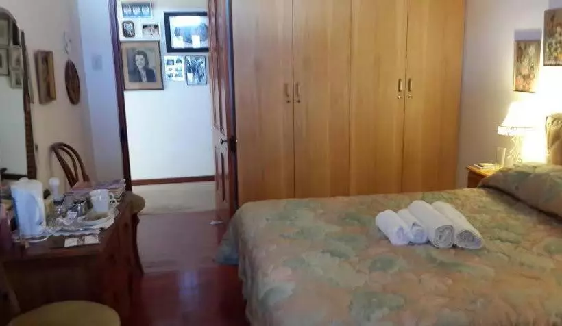 Majatalo Bougain Villa Guesthouse