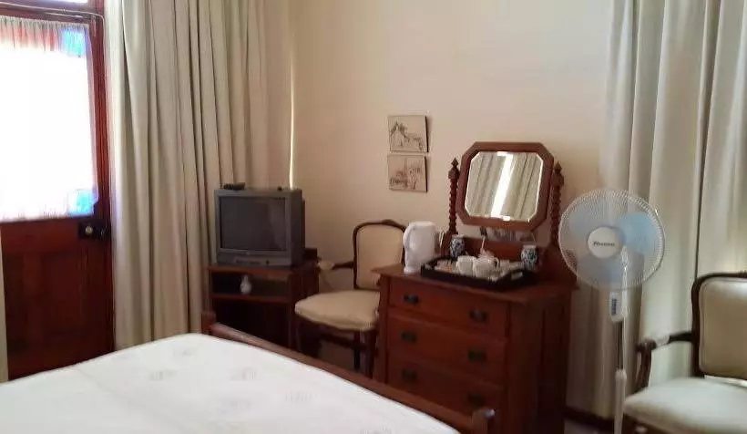 Majatalo Bougain Villa Guesthouse