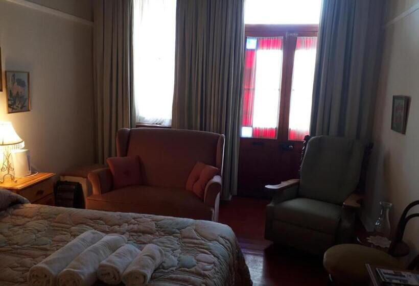 بنسيون Bougain Villa Guesthouse