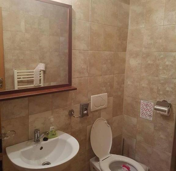 ペンション Guest House Meat Heads Pub