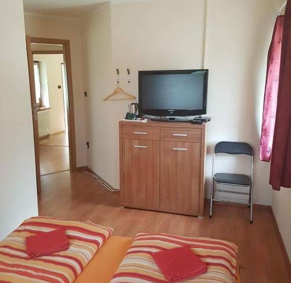 ペンション Guest House Meat Heads Pub