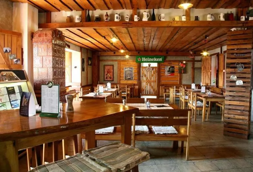 پانسیون Guest House Meat Heads Pub