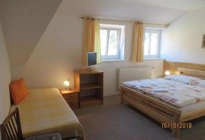 Majatalo Guest House U Marie