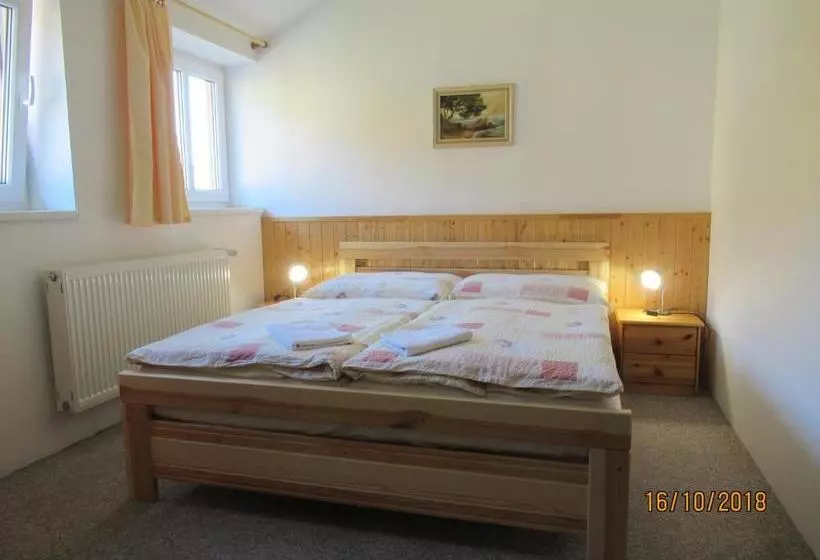 Majatalo Guest House U Marie