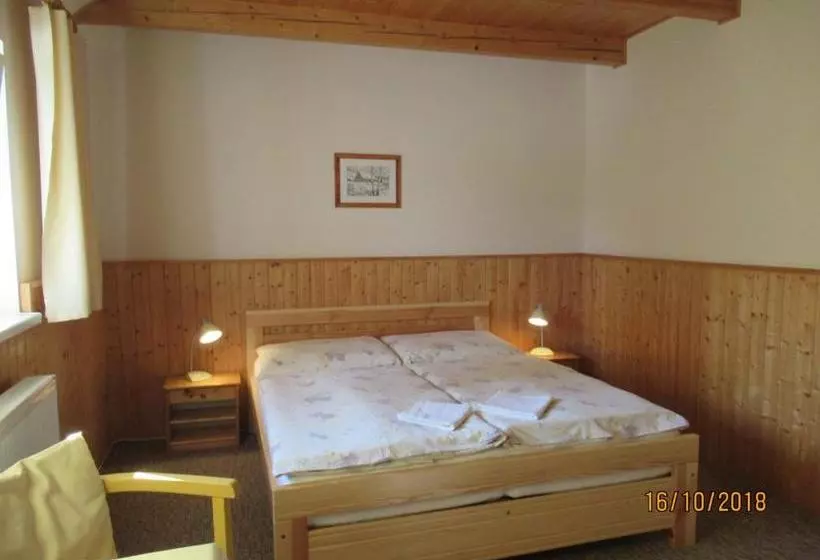 Majatalo Guest House U Marie