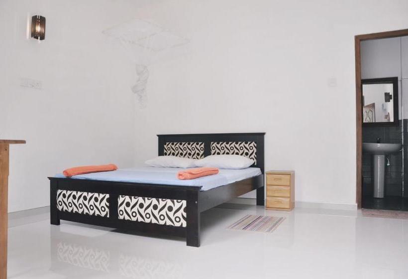 펜션 Medawatta Villa