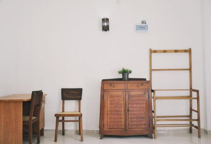 펜션 Medawatta Villa