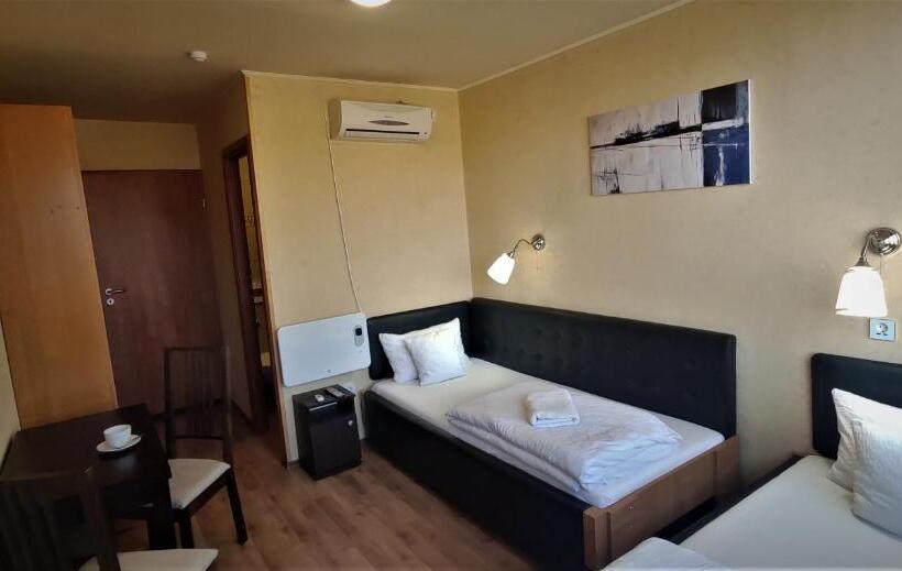 פנסיון Silver Park Vendégház