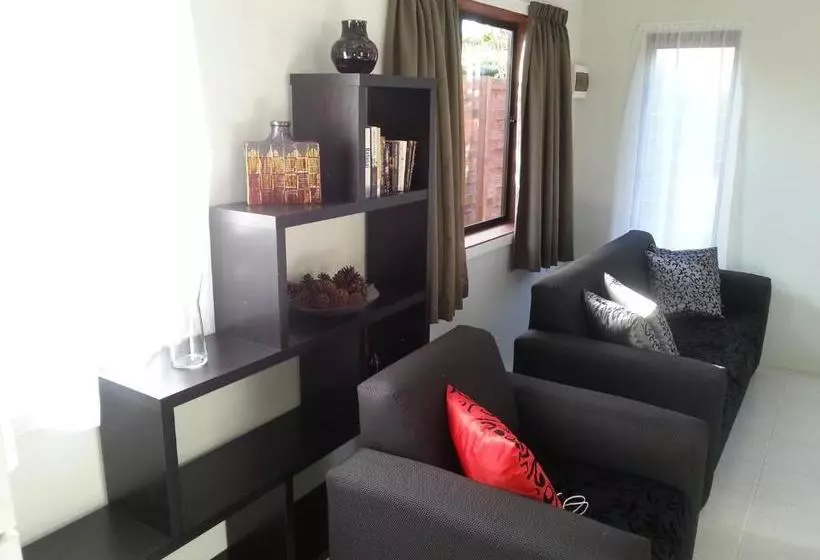 پانسیون Sunset Palms Rarotonga