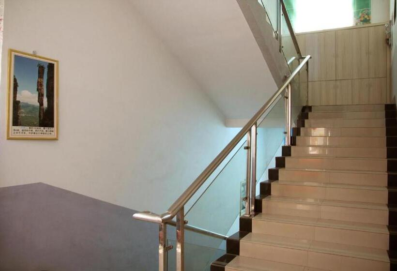 בית מלון כפרי Enshi Grand Canyon Chunlun Farmstay