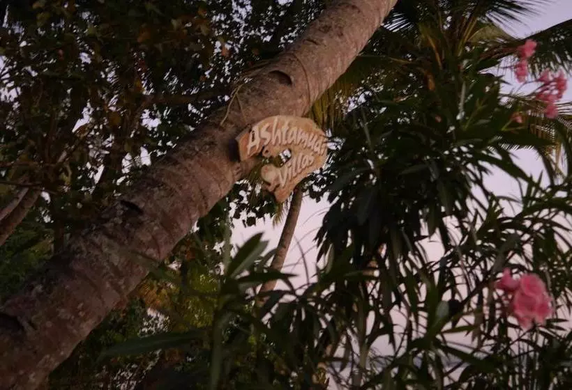 Majatalo Ashtamudi Villa