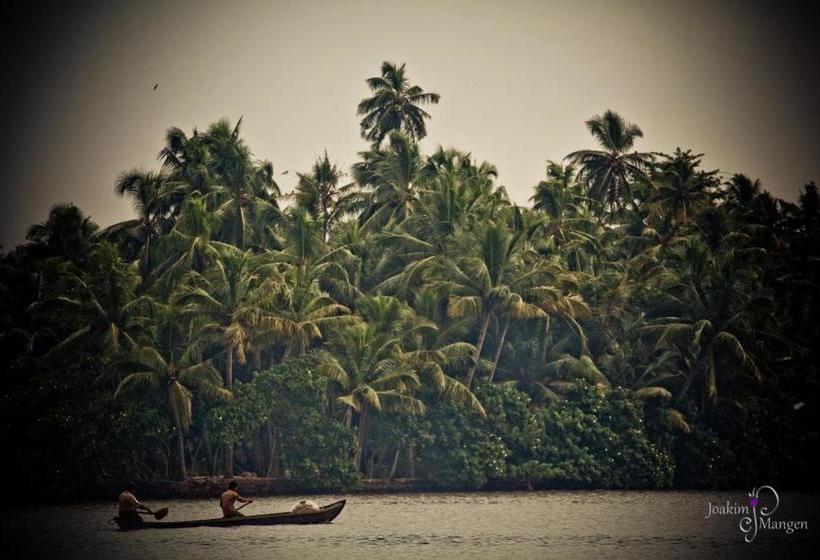 פנסיון Ashtamudi Villa