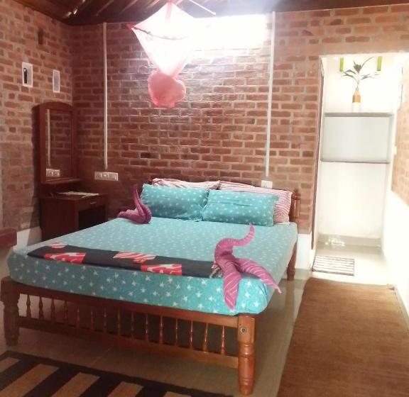 פנסיון Ashtamudi Villa