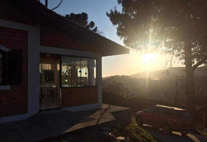 بنسيون Emy Pousada